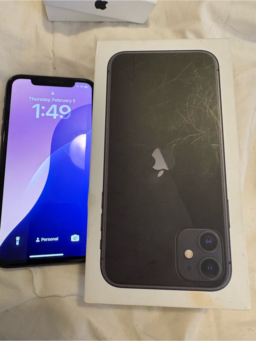 Apple iPhone 11 unlock with box